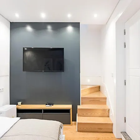 Apartment Wonderful Duplex W Private Patio & Ac By Lovelystay Porto