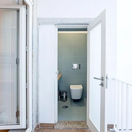 Wonderful Duplex W Private Patio & Ac By Lovelystay Apartment Porto