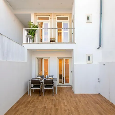Wonderful Duplex W Private Patio & Ac By Lovelystay *